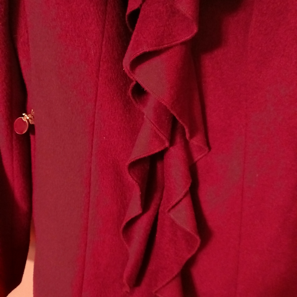 Tahari 100% Wool Burgundy Coat Ladies Size 8 Full Zip Pockets - Picture 5 of 7